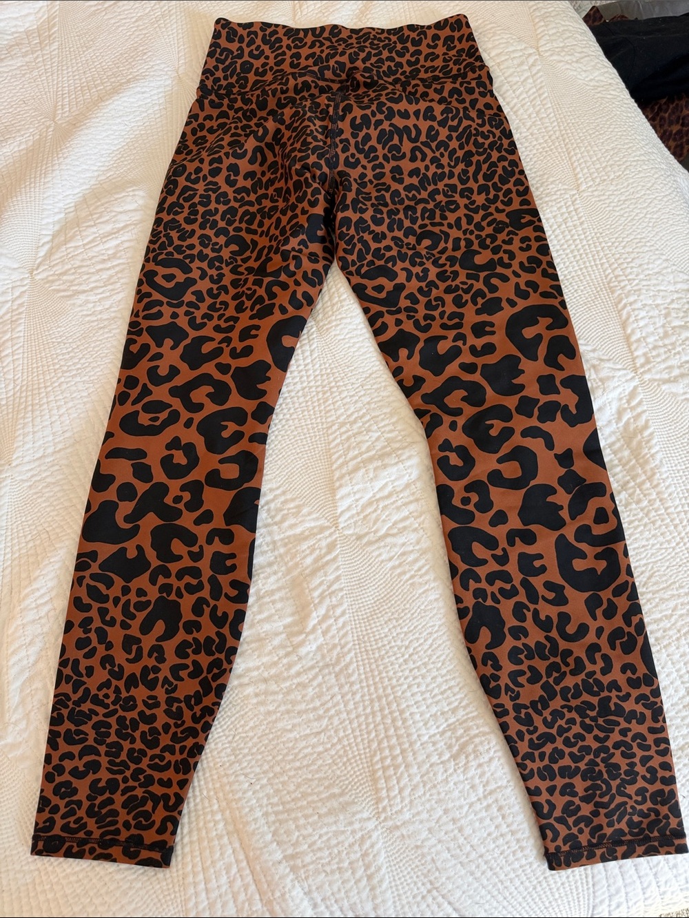 Good American size 3 cheetah print leggings